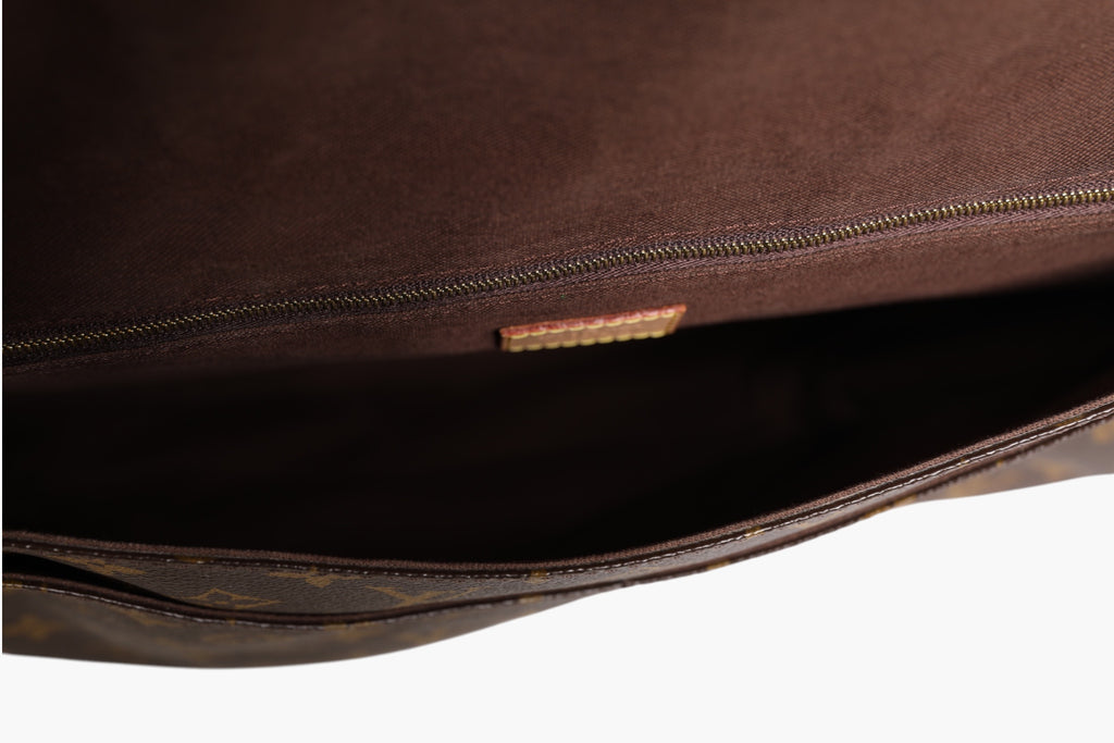 Louis Vuitton Monogram Canvas Menilmontant MM