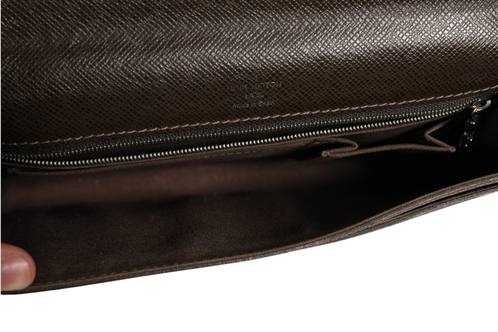 Louis Vuitton Belaia Clutch Taiga Leather