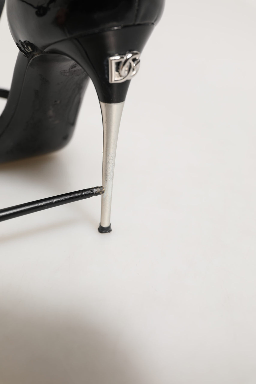 Dolce & Gabbana Black Leather T-strap Heels Sandals Shoes