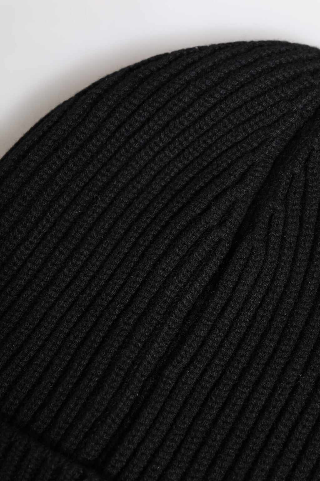 Dolce & Gabbana Black Cashmere Knitted Winter Beanie Hat