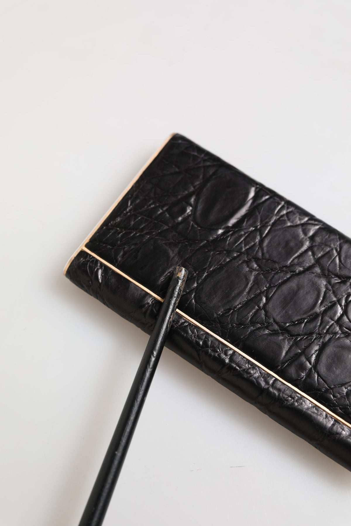 Dolce & Gabbana Black Leather Exotic Skin 3000mAh Power Bank Charger USB