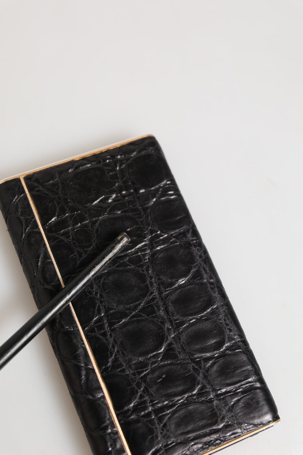Dolce & Gabbana Black Leather Embossed Skin 3000mAh Power Bank Charger USB